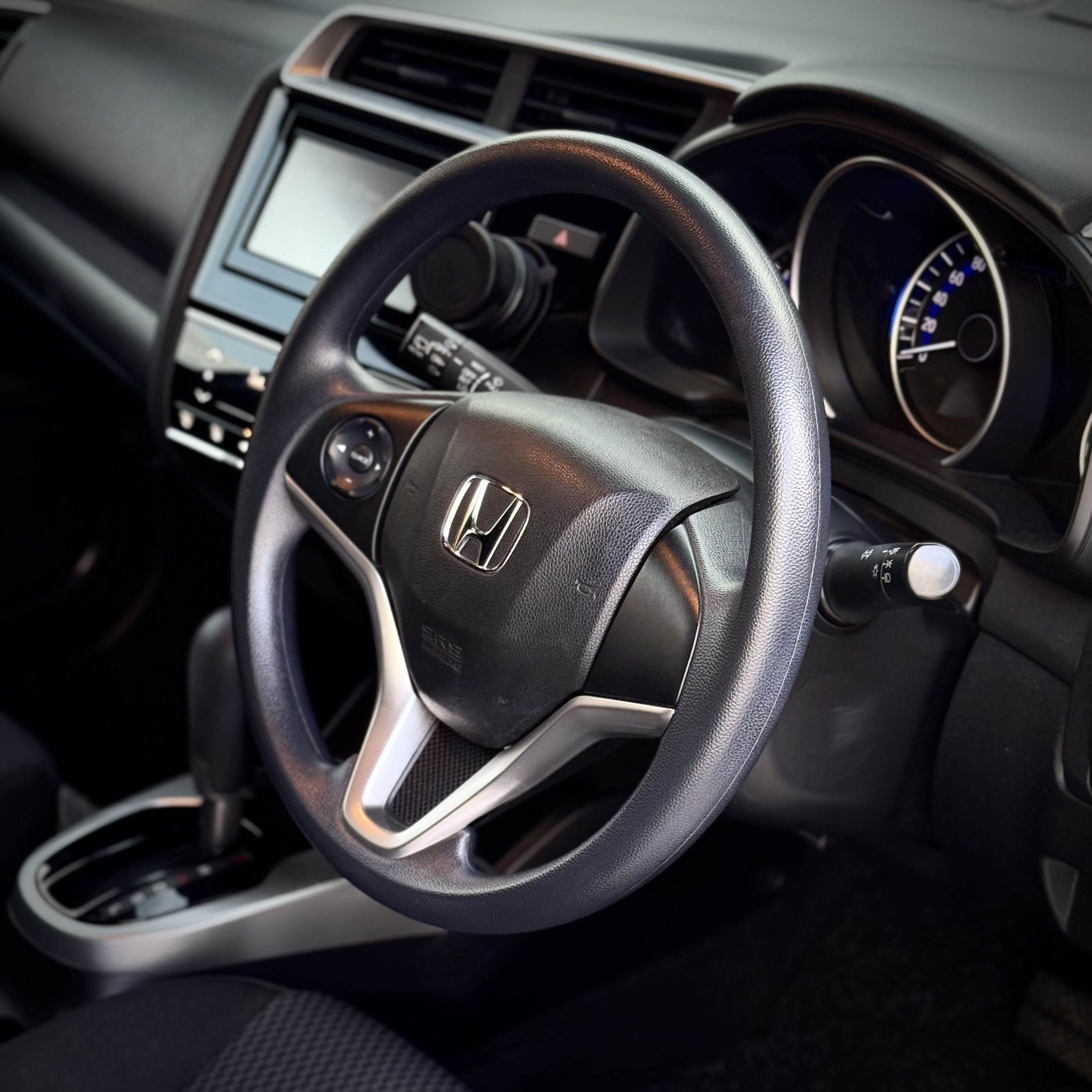 
								2018 Honda Jazz E Spec Facelift GK5 full									