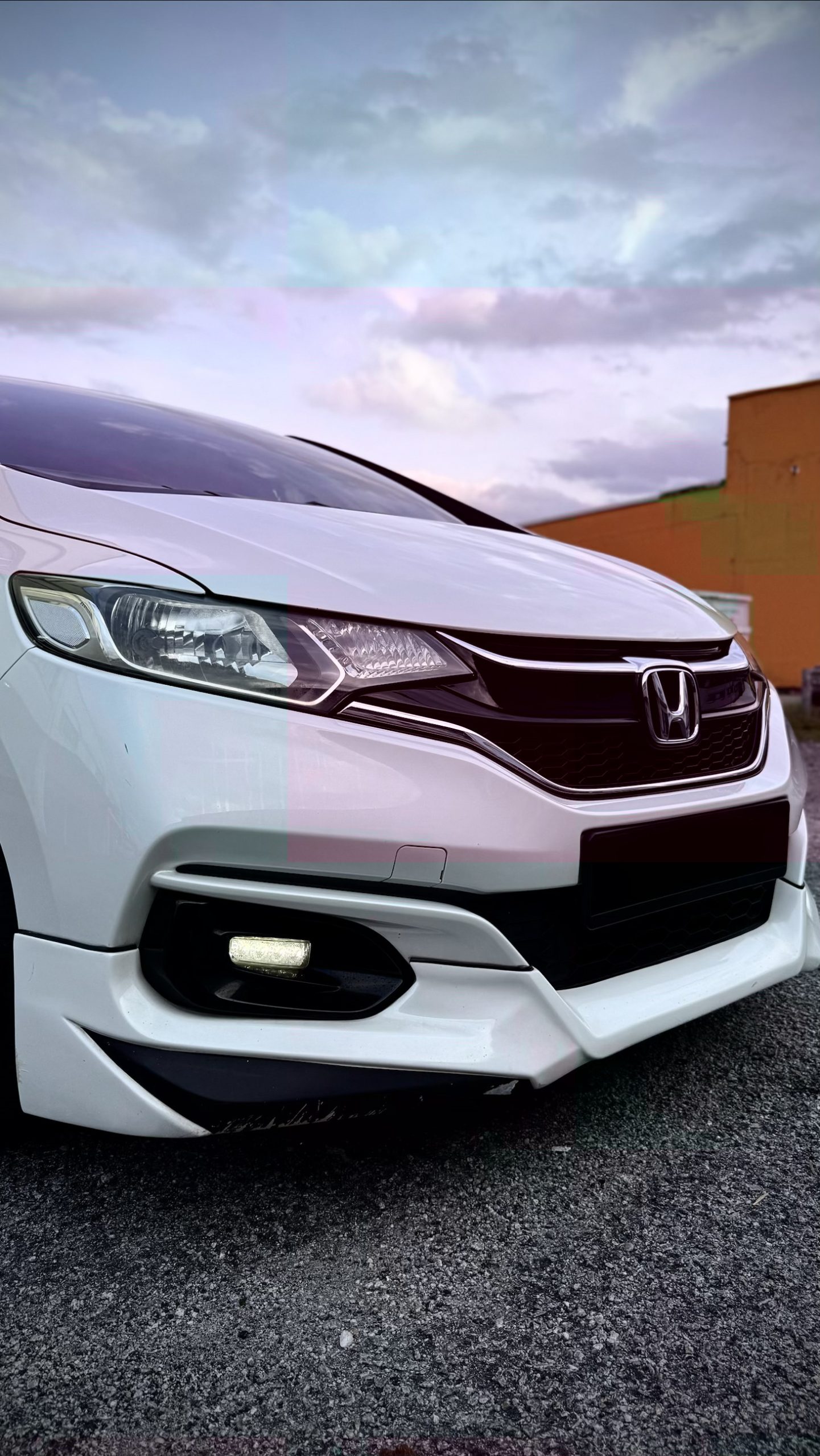 
								2018 Honda Jazz E Spec Facelift GK5 full									