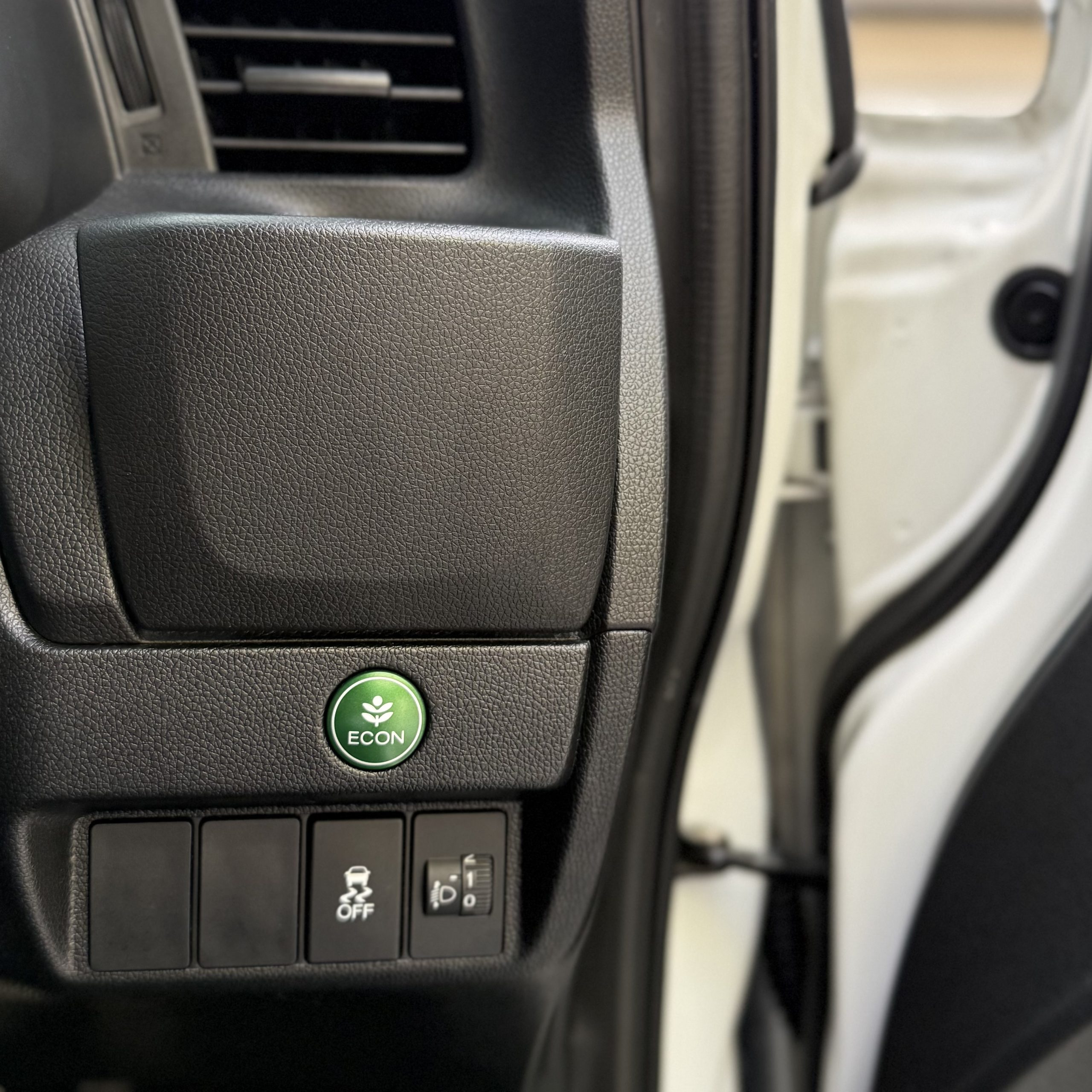 
								2018 Honda Jazz E Spec Facelift GK5 full									