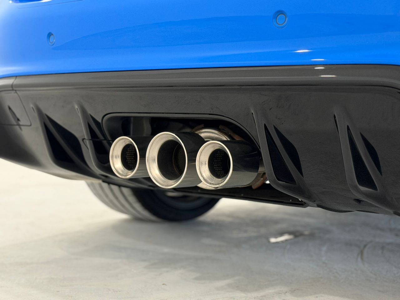 
								2024 Civic FL5 Blue full									