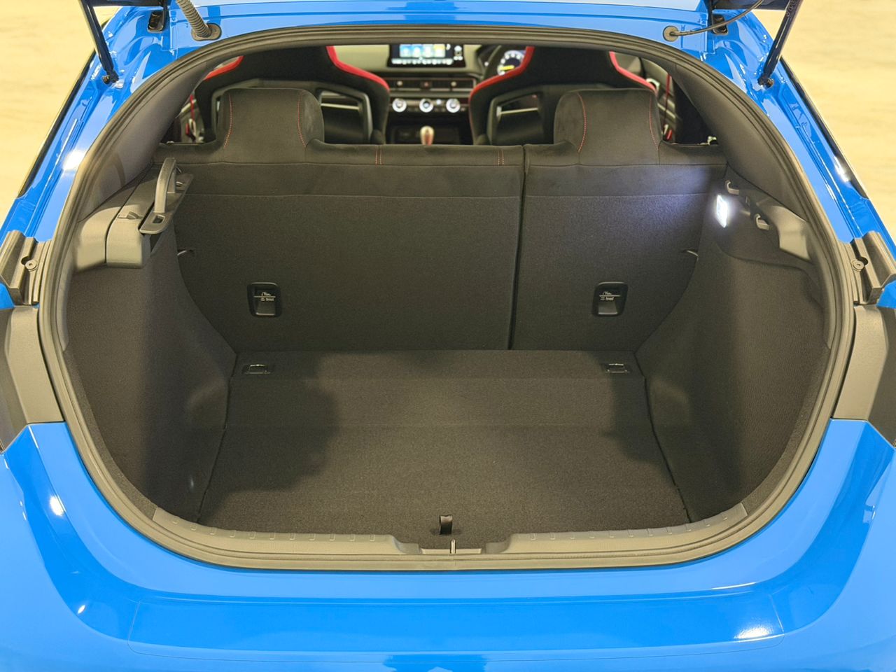 
								2024 Civic FL5 Blue full									
